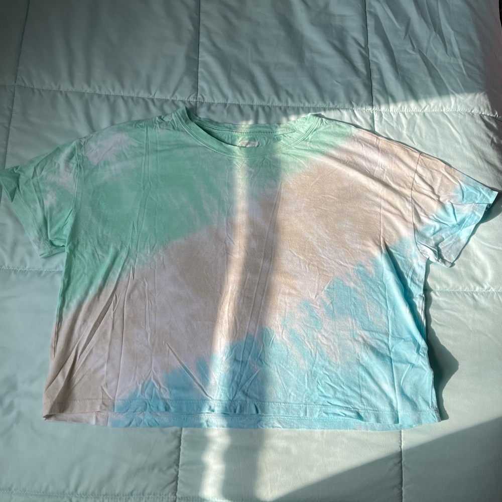 Old Navy tie-dye Cropped Tee